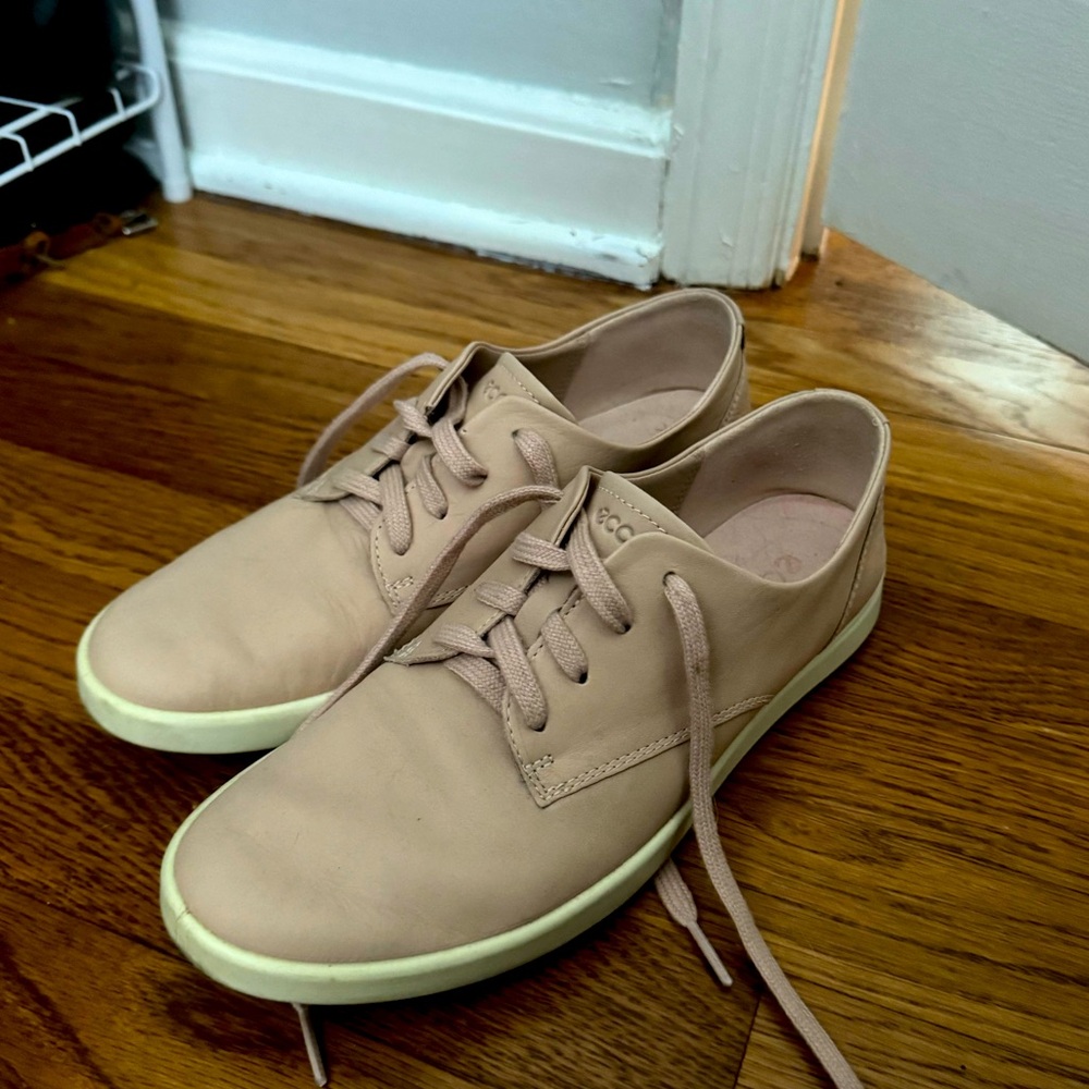 Ecco Sneakers
